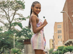 SusieBonnet - female with brown hair webcam at LiveJasmin