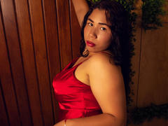 SusieWillianson - female with brown hair and  big tits webcam at xLoveCam