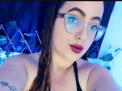 SussanMiller - female with brown hair webcam at xLoveCam