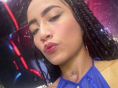 SusyXpleasure - female with brown hair webcam at xLoveCam