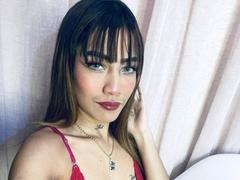 SusyXpleasure from xLoveCam