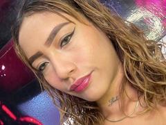 SusyXpleasure - female with brown hair webcam at xLoveCam