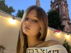 JeniceRowse - blond female webcam at LiveJasmin