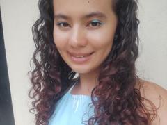 SuzzieV from xLoveCam