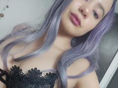 SuzzieV - female with brown hair and  small tits webcam at xLoveCam