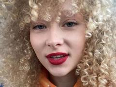 susan-passion from xLoveCam