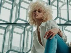 susan-passion from xLoveCam