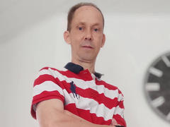 Sveniboy1-hot - male webcam at xLoveCam