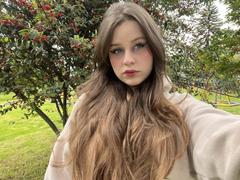 SwanKyivy - female webcam at xLoveCam