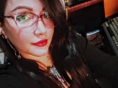 SweetAmeliee - female with black hair webcam at xLoveCam