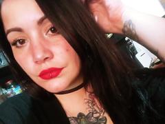 SweetAmeliee - female with black hair webcam at xLoveCam