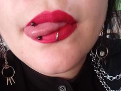 SweetAmeliee - female with black hair webcam at xLoveCam