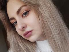 SweetAmeliya - female with  small tits webcam at xLoveCam