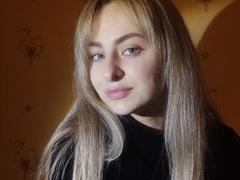 SweetAmeliya - female with  small tits webcam at xLoveCam