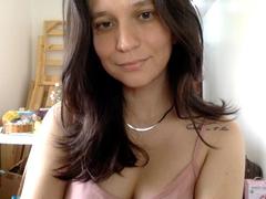 SweetBea - female webcam at xLoveCam