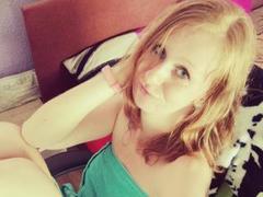 SweetElisa - female with red hair webcam at xLoveCam