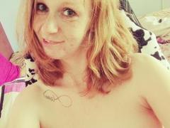 SweetElisa - female with red hair webcam at xLoveCam