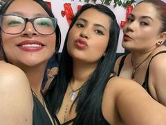 SweetFourWomen - couple webcam at xLoveCam