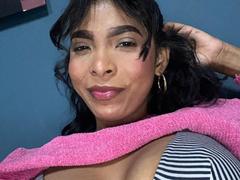 SweetGirland - female with black hair webcam at xLoveCam