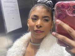 SweetGirland - female with black hair webcam at xLoveCam