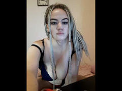 SweetKarolinaOh - female with  small tits webcam at xLoveCam