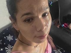 SweetLitleWom - female webcam at xLoveCam