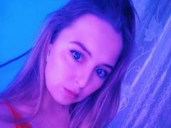 SweetLilit - female with brown hair webcam at xLoveCam