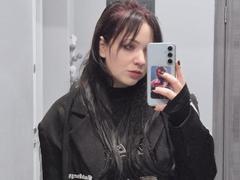 SweetLilu - female with brown hair webcam at xLoveCam