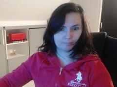 SweetLouise from xLoveCam