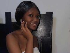 SweetLoveQueen69 from xLoveCam