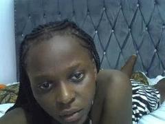 SweetMuffin from xLoveCam