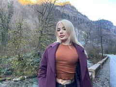 SweetNosha - blond female webcam at xLoveCam