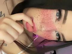 SweetNosha - blond female webcam at xLoveCam
