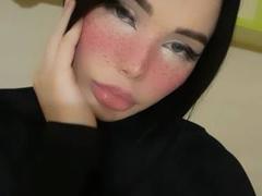 SweetNosha - blond female webcam at xLoveCam