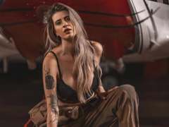 SweetParis-hot - blond female webcam at xLoveCam