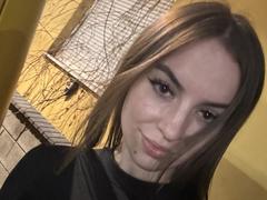 SweetSexyRosie - female with brown hair and  small tits webcam at xLoveCam
