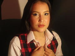 SweetTem - female with brown hair webcam at xLoveCam