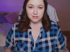 SweetXAliceX - female with brown hair and  big tits webcam at xLoveCam