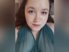 SweetXAliceX from xLoveCam