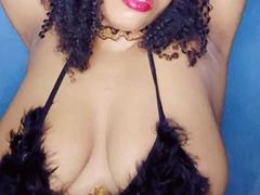 Sweetcreamy-hot - blond female webcam at xLoveCam