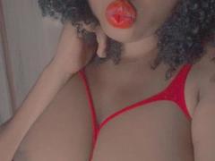 Sweetcreamy-hot - blond female webcam at xLoveCam