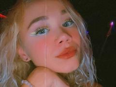 Solmar - blond female with  small tits webcam at xLoveCam