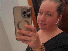 Sweety98-hot - female with brown hair webcam at xLoveCam