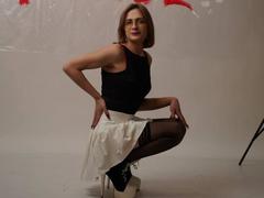 SweetyNikki - female webcam at xLoveCam