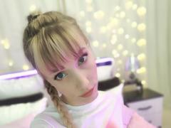 SweetyPretty from xLoveCam