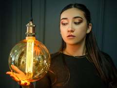 SwettieSammy - female with brown hair webcam at xLoveCam