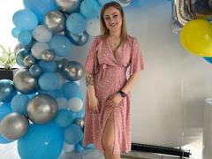 Swoiia - female with brown hair and  small tits webcam at xLoveCam