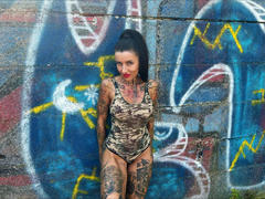 SynthiaRich-hot - female with brown hair webcam at xLoveCam