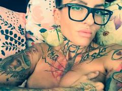 SynthiaRich-hot from xLoveCam