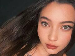 SyreetaTippetts - female webcam at xLoveCam